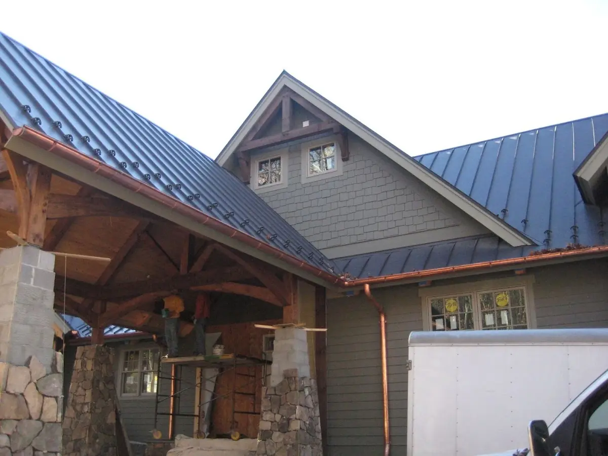 Craftsman Roofing team delivering quality roofing work in Independence Heights